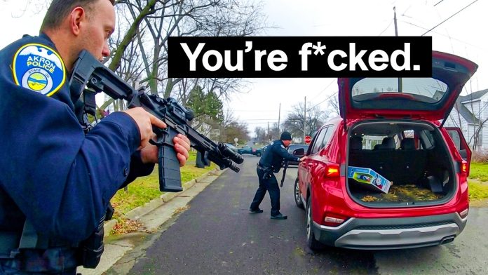 maxresdefault-44 SWAT Team Faces Off Against Violent Kidnappers With Hostage